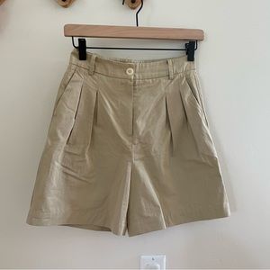 Korean brand Lerobe khaki shorts Small